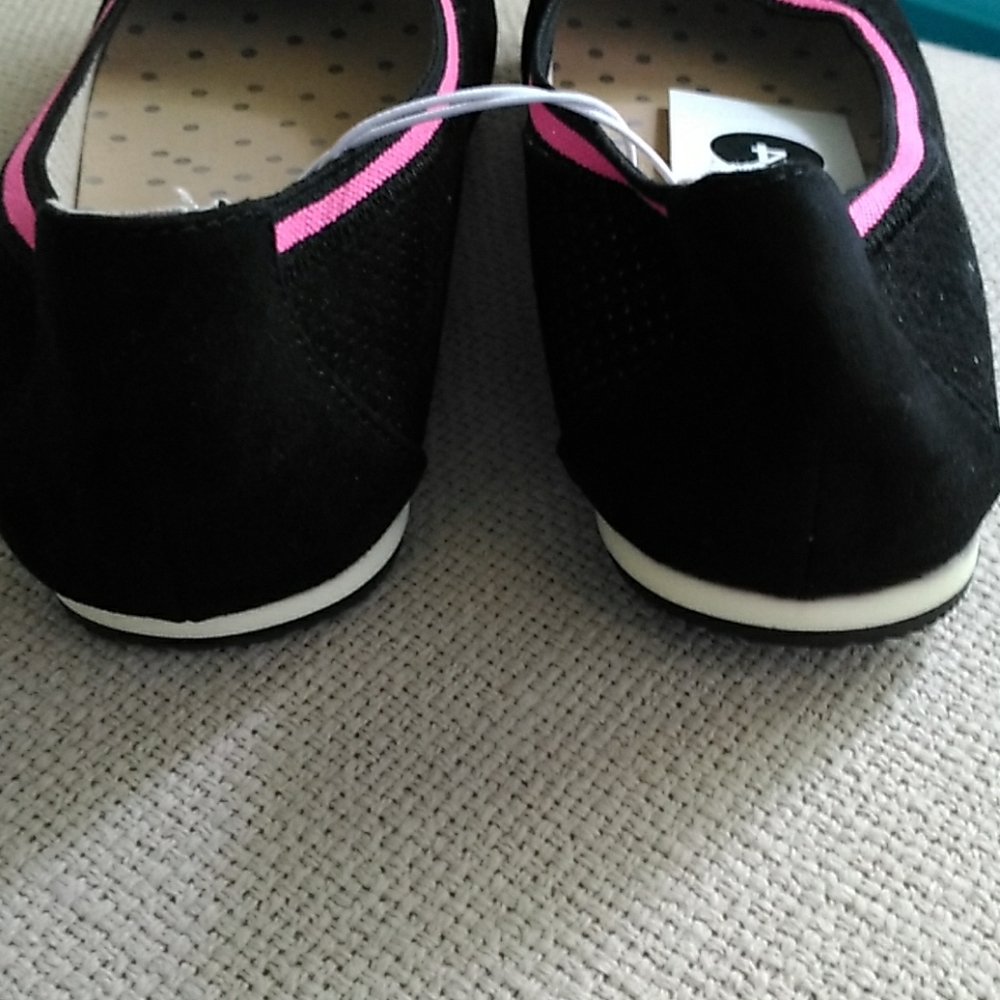 Cat & Jack girls slip-ons - Picture 3 of 6